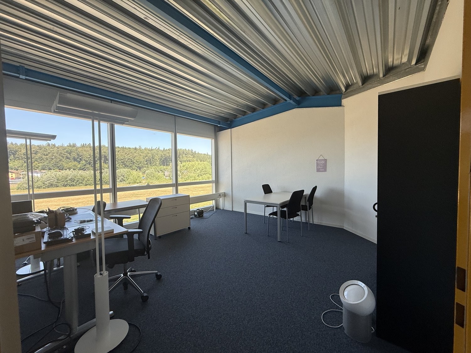 222m² office