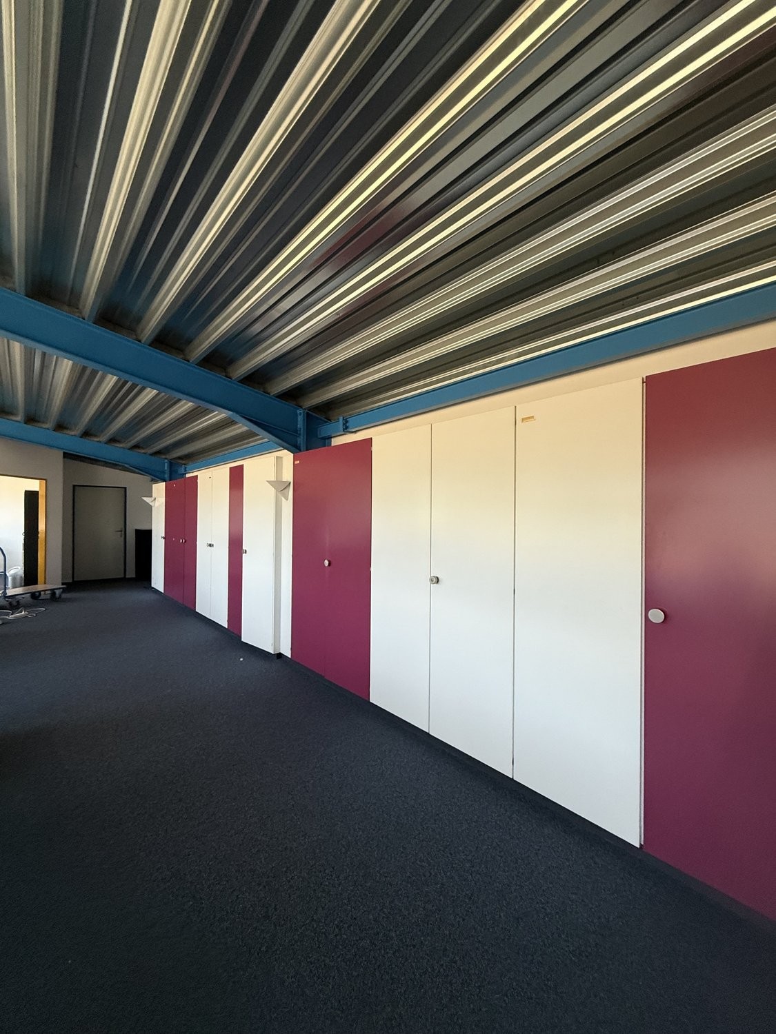 222m² office