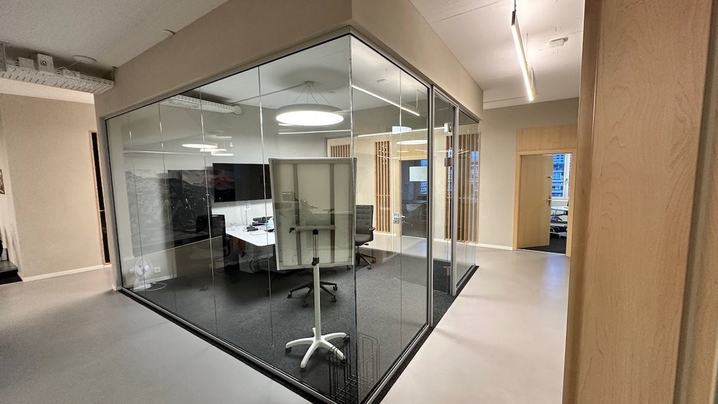 872m² commercial, photo 3 of 6