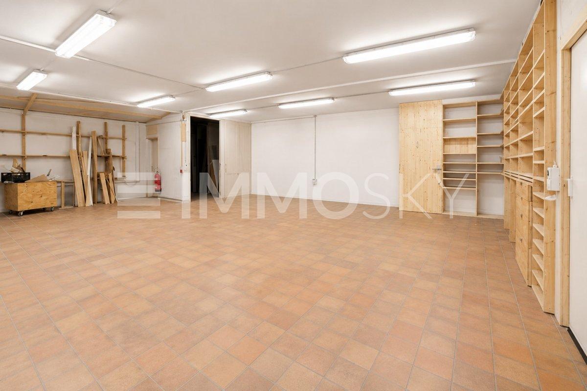 287m² shop, photo 3 of 7