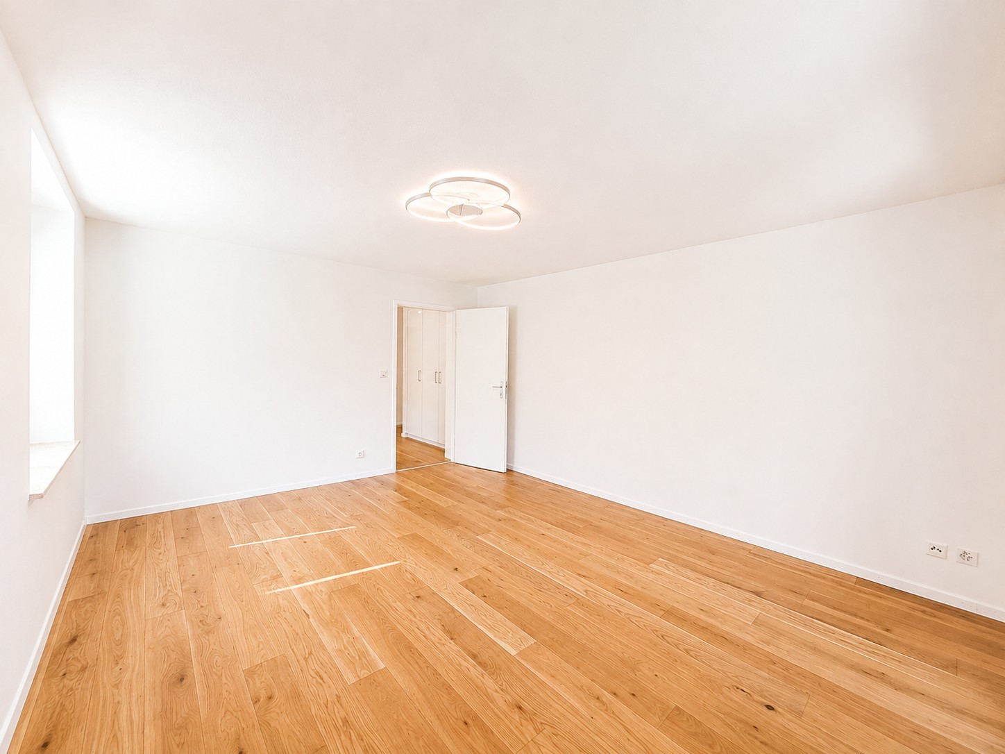 4 rooms apartment, photo 1 of 10