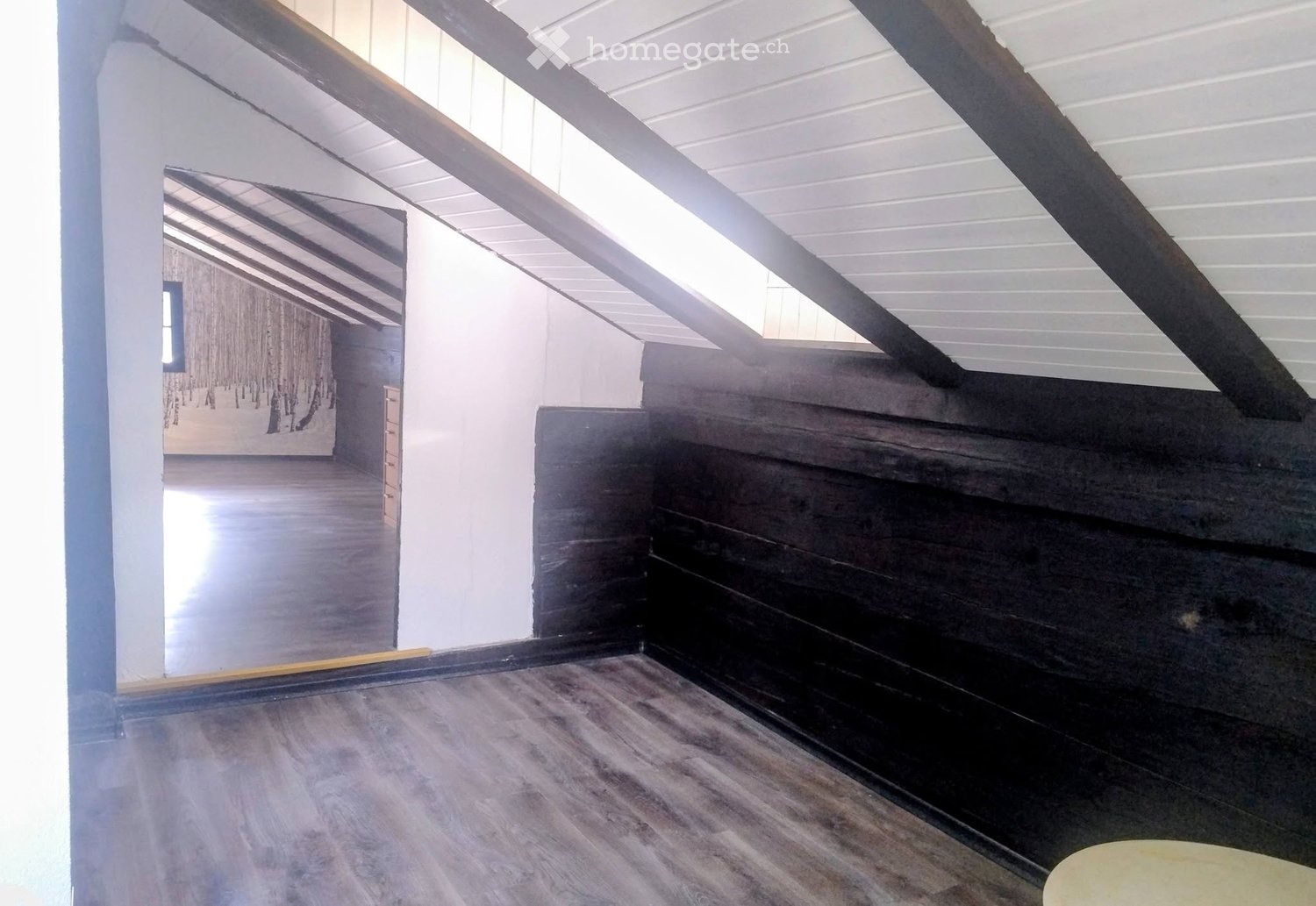 1 room single room

Available immediately, room for rent!   
incl. water, electricity and internet   
In the beautiful village center of Schwanden GL   
Shopping facilities, post office, train station... in the immediate vicinity