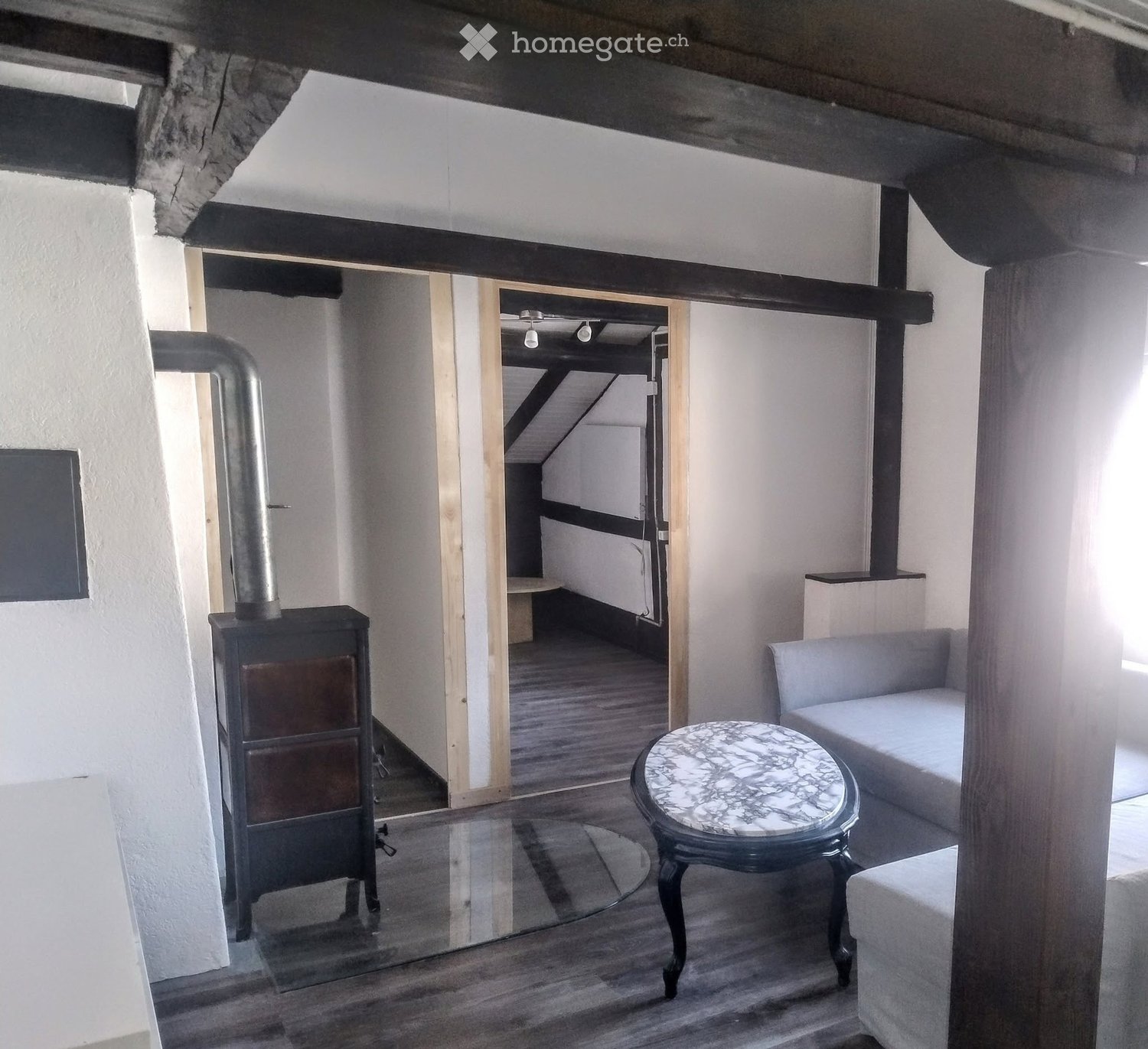 1 room single room

Available immediately, room for rent!   
incl. water, electricity and internet   
In the beautiful village center of Schwanden GL   
Shopping facilities, post office, train station... in the immediate vicinity