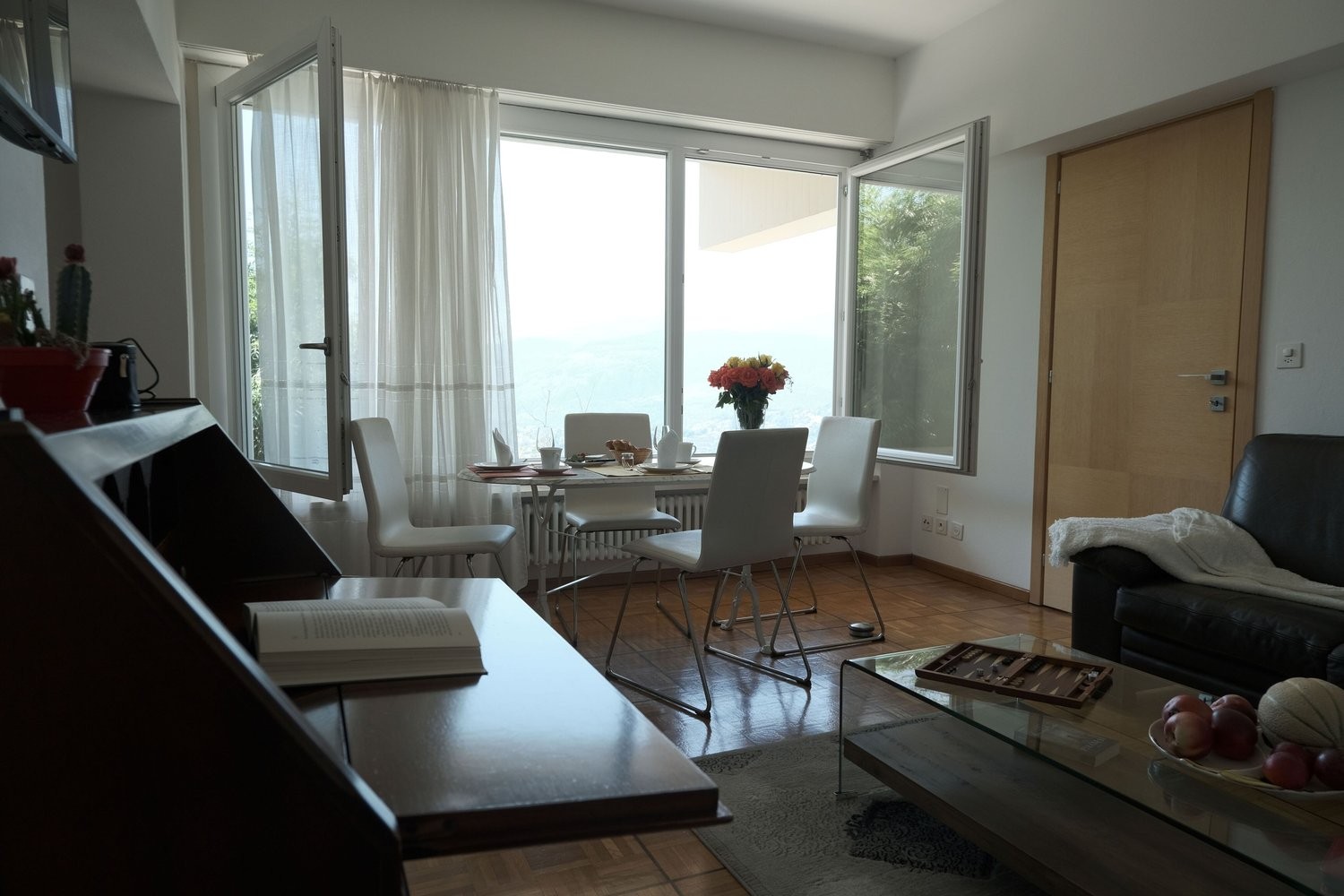 3 rooms furnished flat, photo 2 of 10