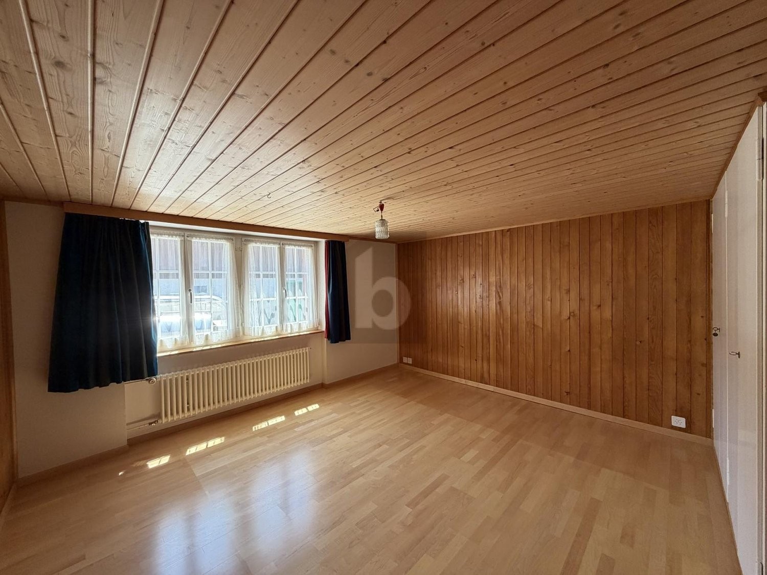 7 rooms duplex, photo 3 of 4