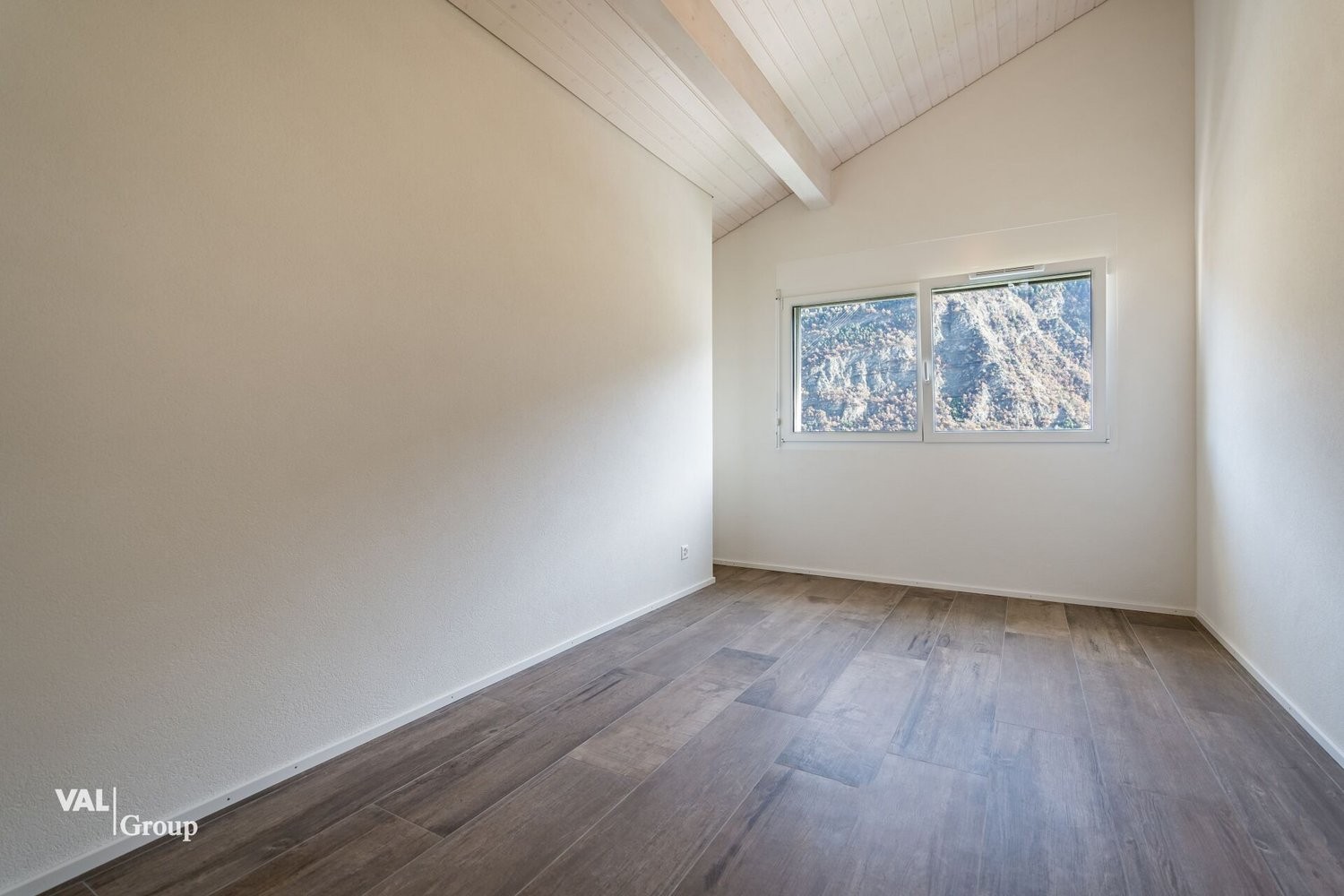4 ½ room attic flat, photo 8 of 10