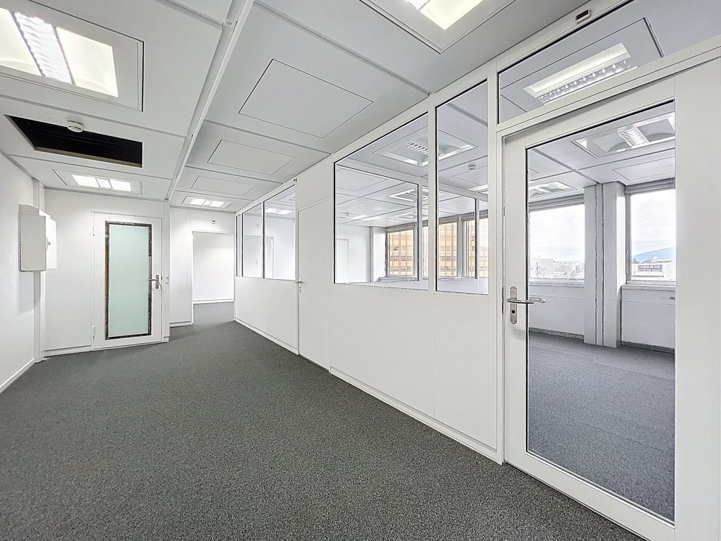 161m² office