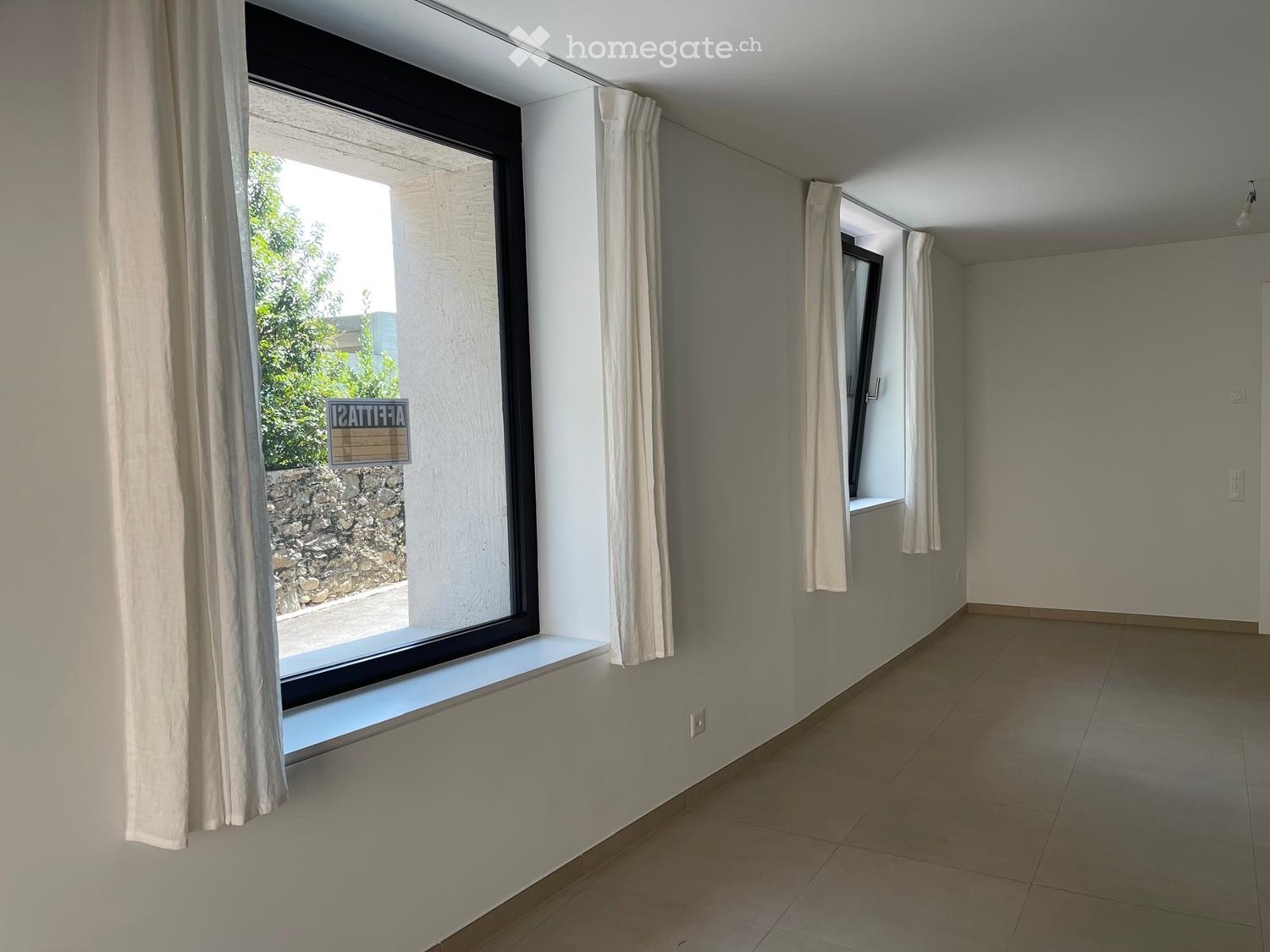 5 rooms apartment