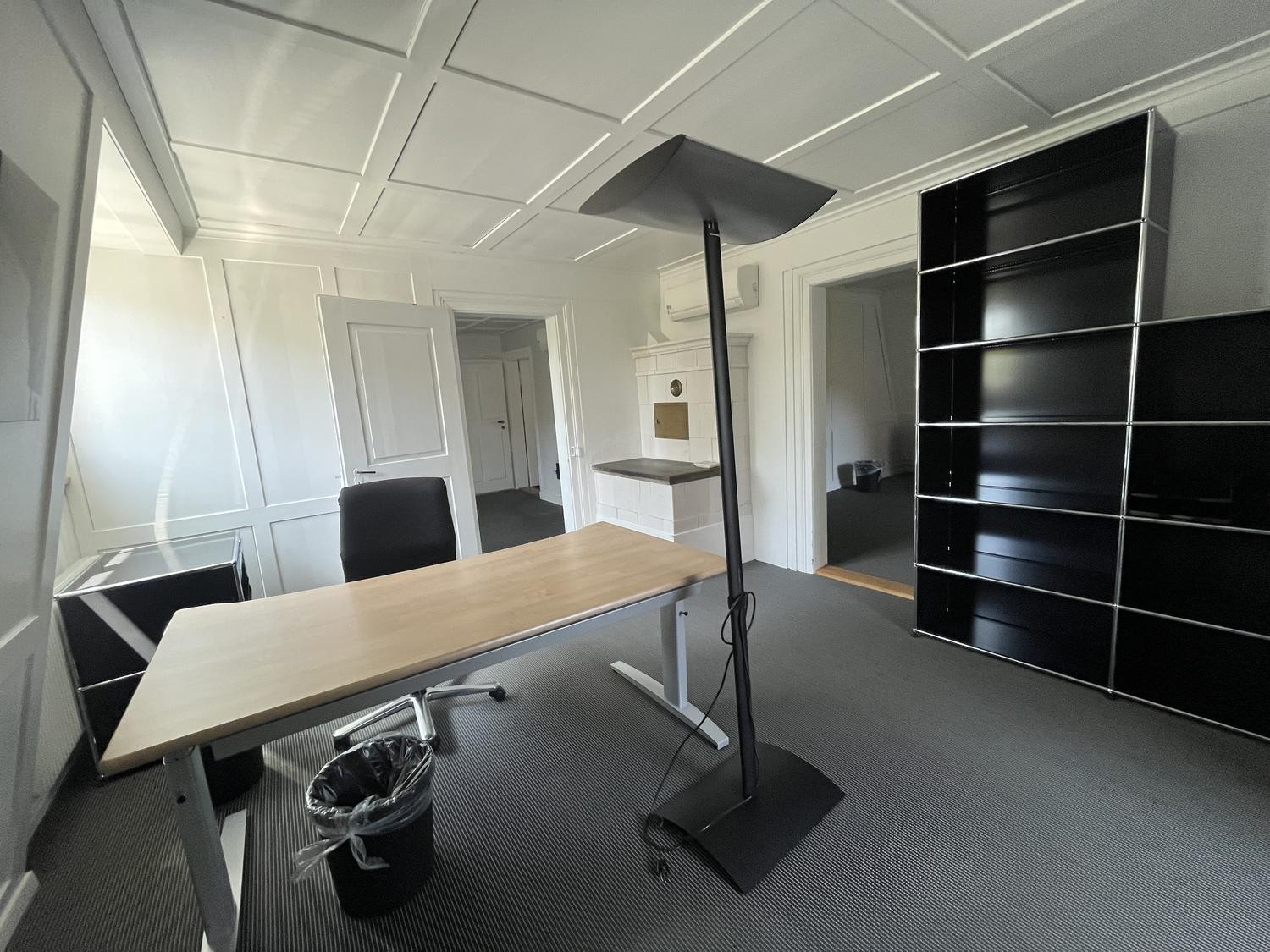 130m² commercial, photo 1 of 4