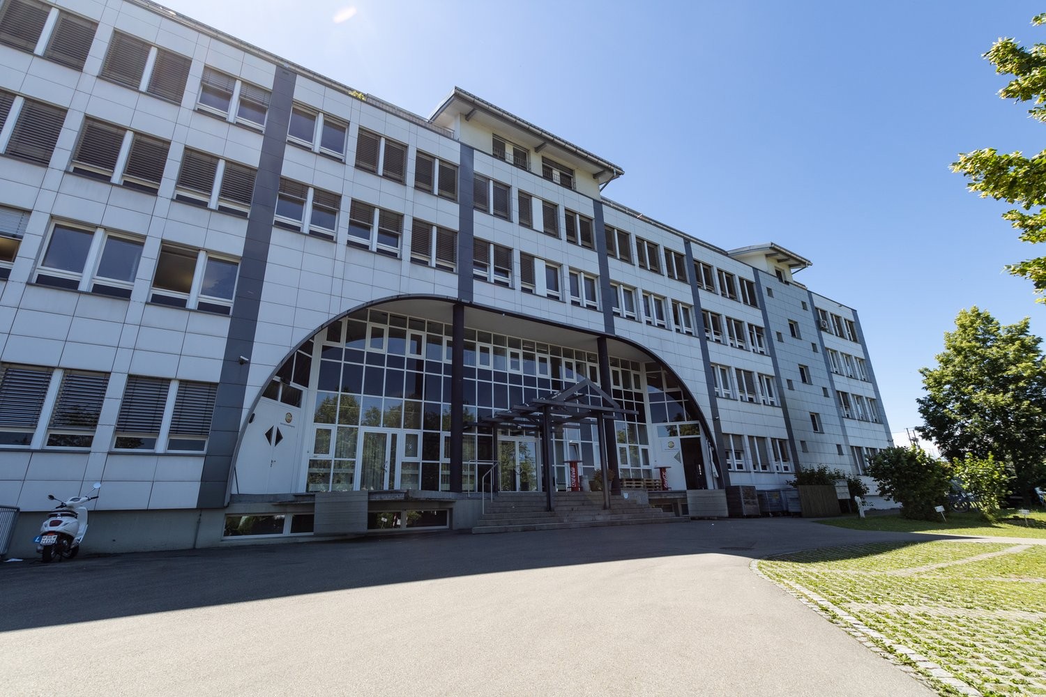 329m² office, photo 2 of 7
