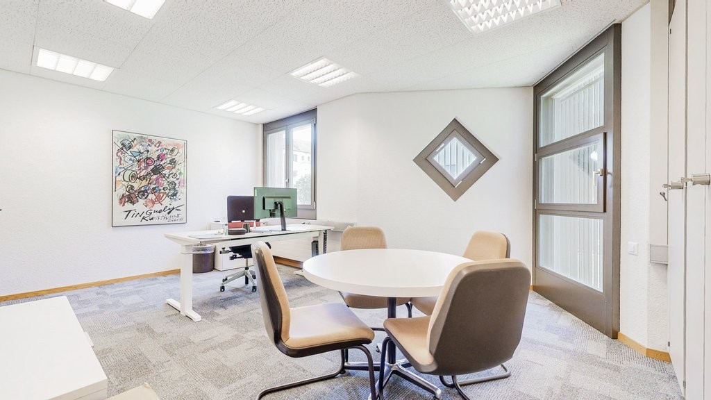 330m² office, photo 4 of 10