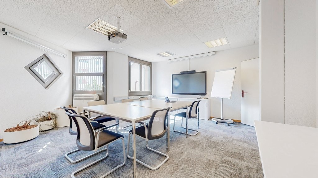 330m² office, photo 8 of 10