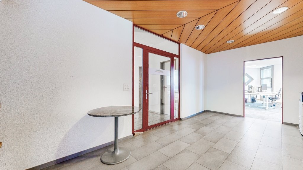 330m² office, photo 9 of 10