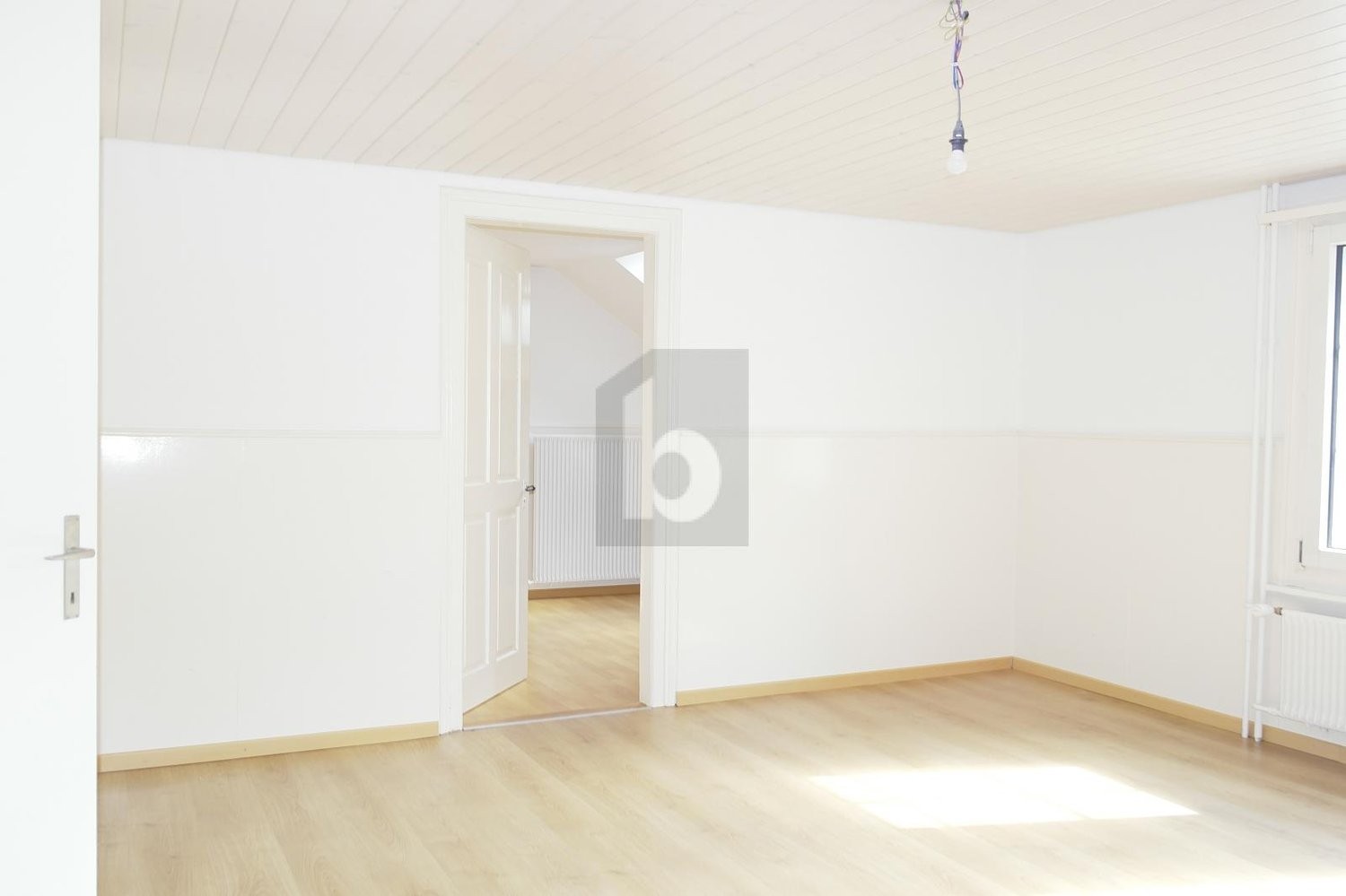 15 rooms multi family house, photo 1 of 4