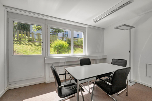 108m² bureau, photo 1 sur 9