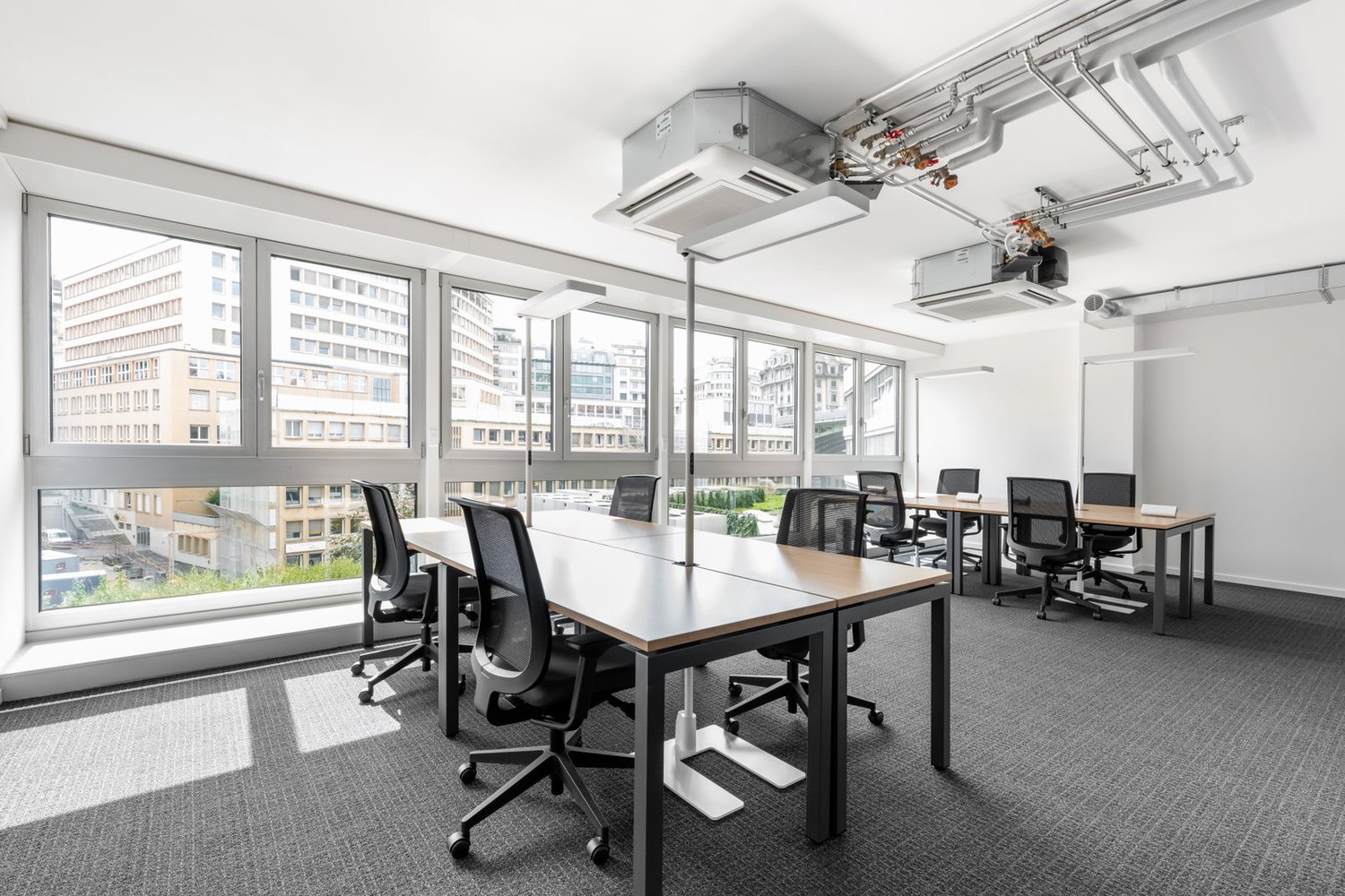 150m² office
