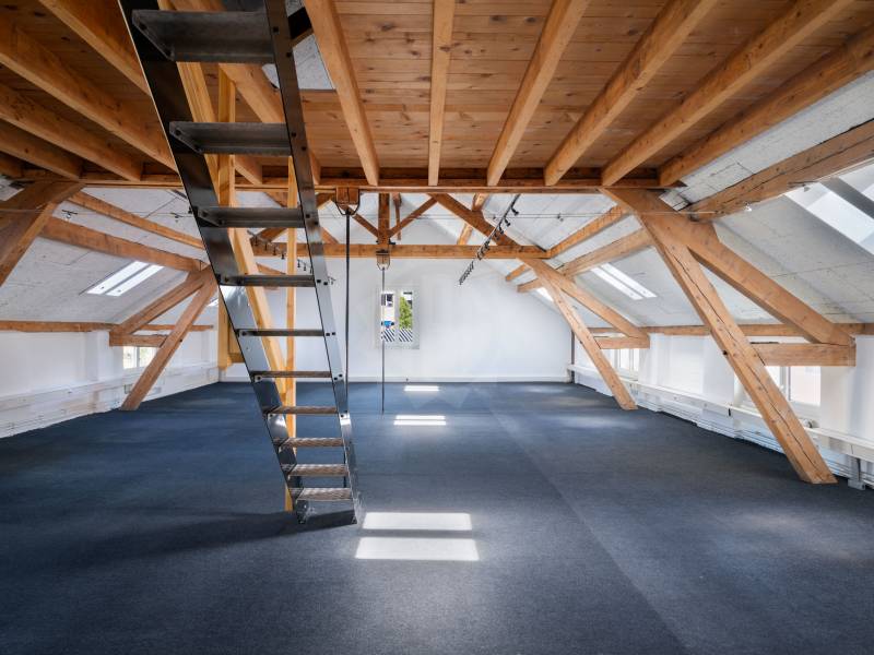 192m² office, photo 1 of 7