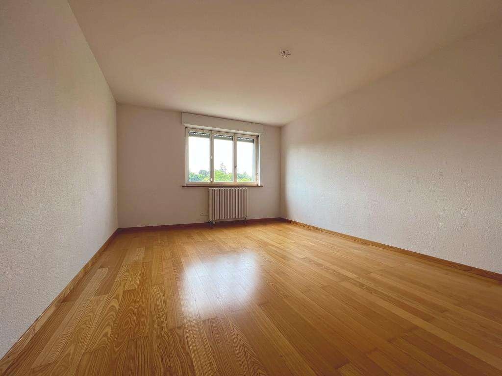 4 rooms apartment, photo 2 of 5