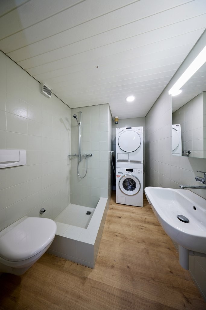 5 rooms apartment