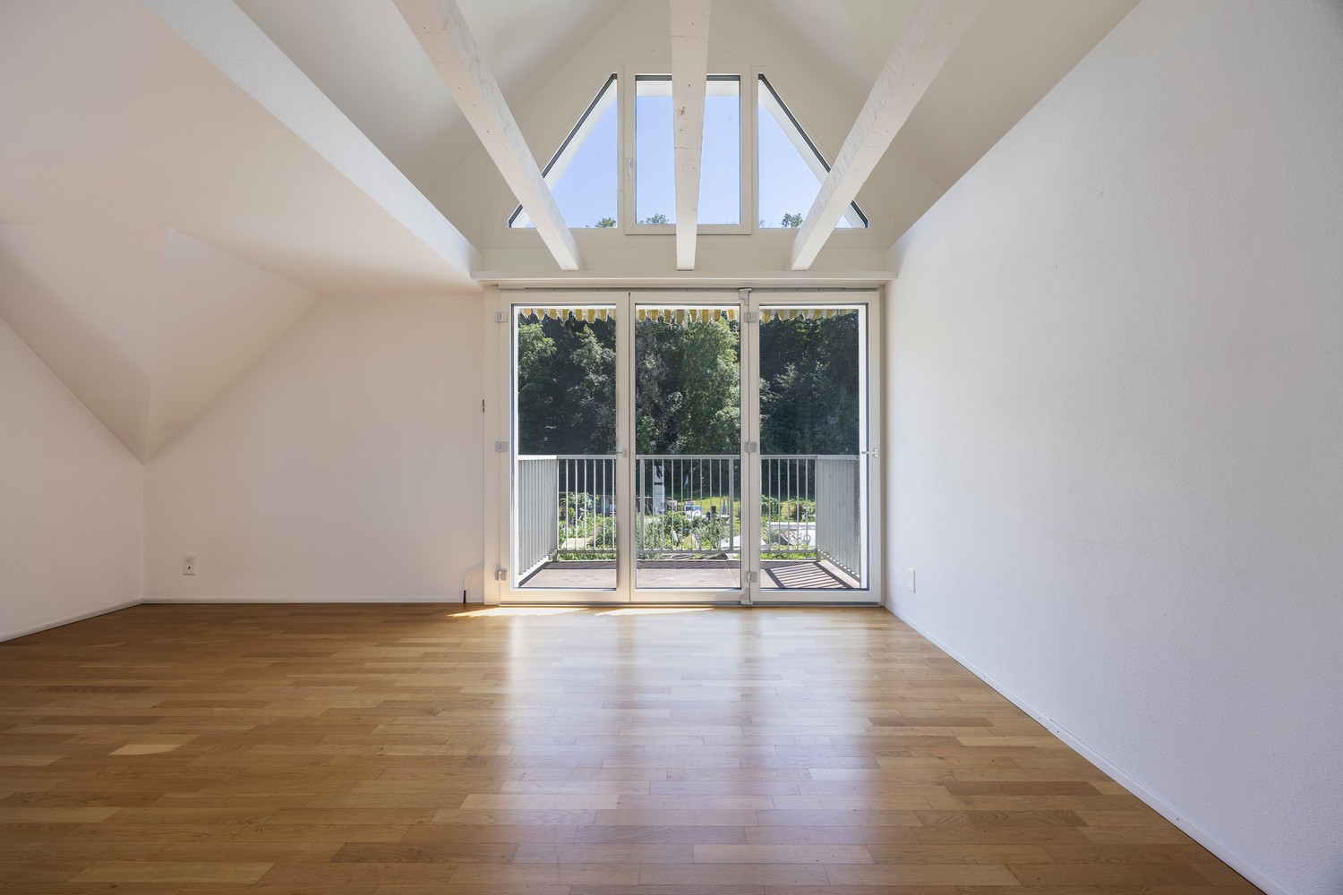 8 ½ rooms single house, Foto 1 von 10