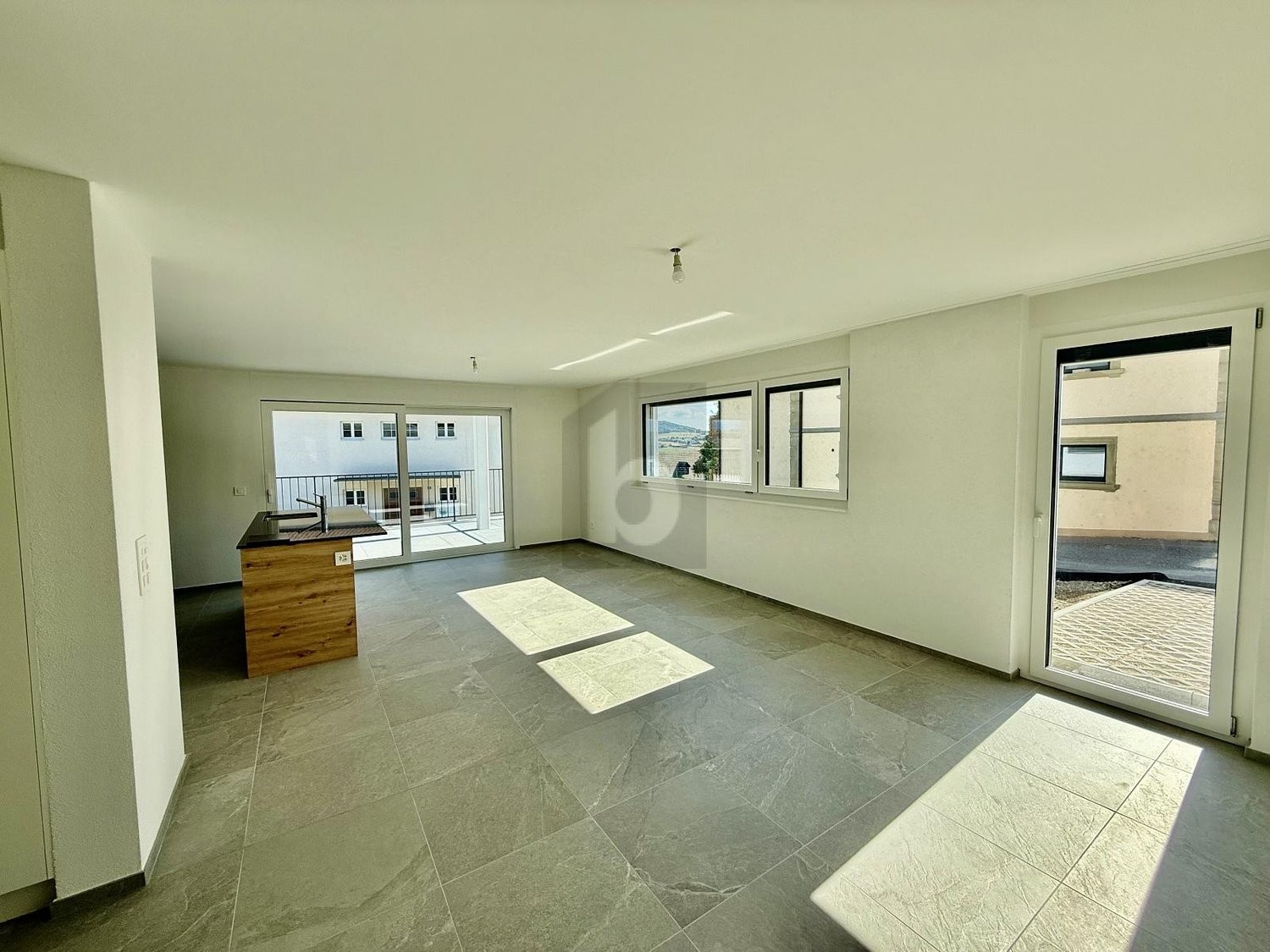 5 ½ rooms apartment, photo 2 of 4