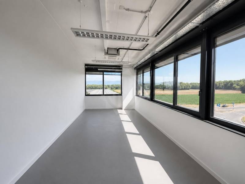 Office, photo 5 of 7