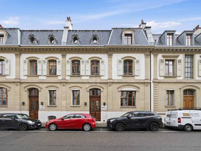 579m² office, photo 2 of 9