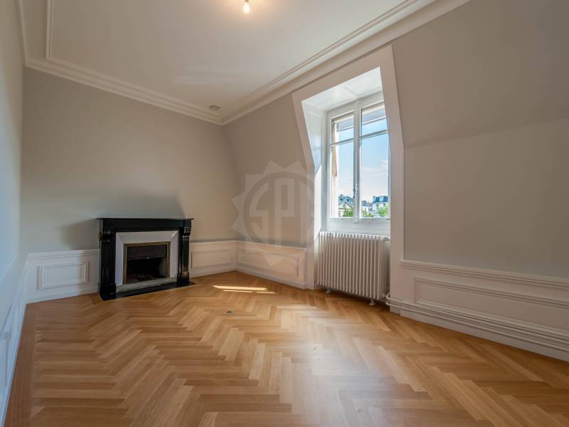579m² office, photo 7 of 9
