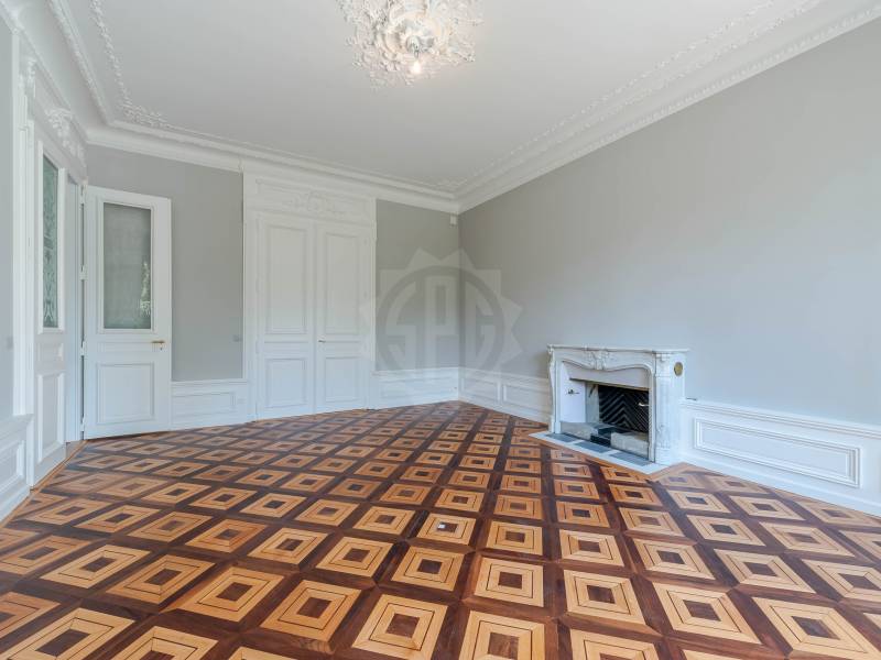 579m² office, photo 6 of 9