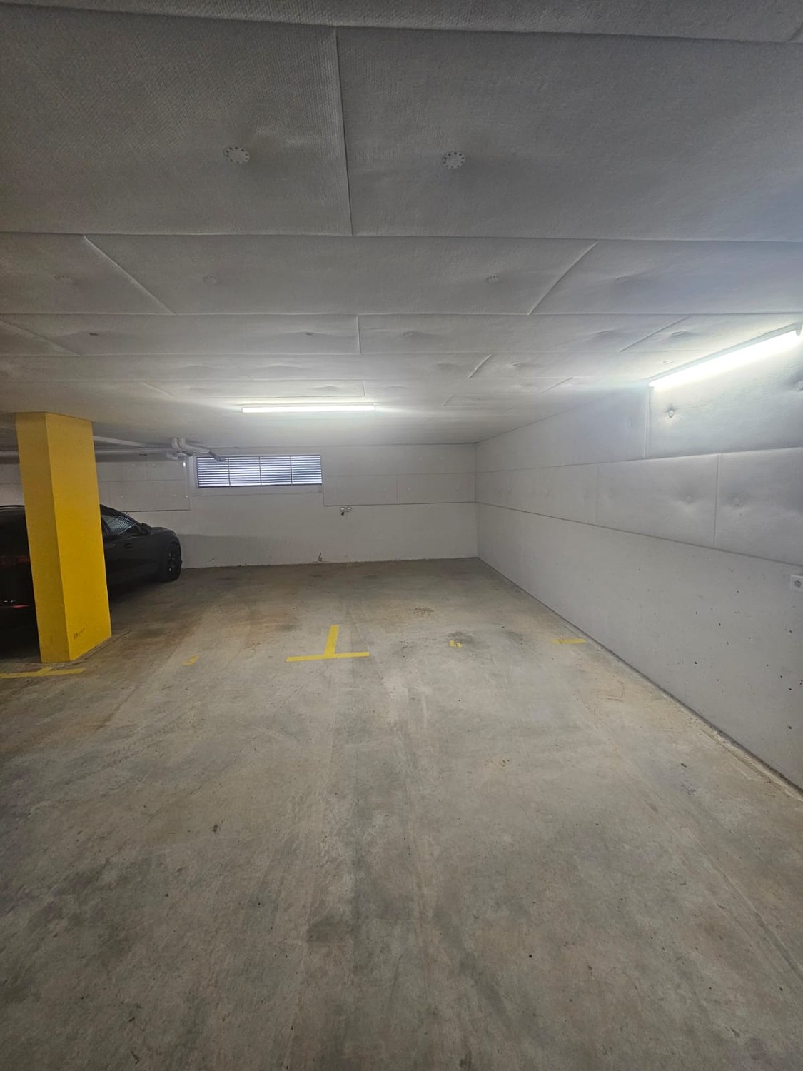 Open slot, photo 5 of 5