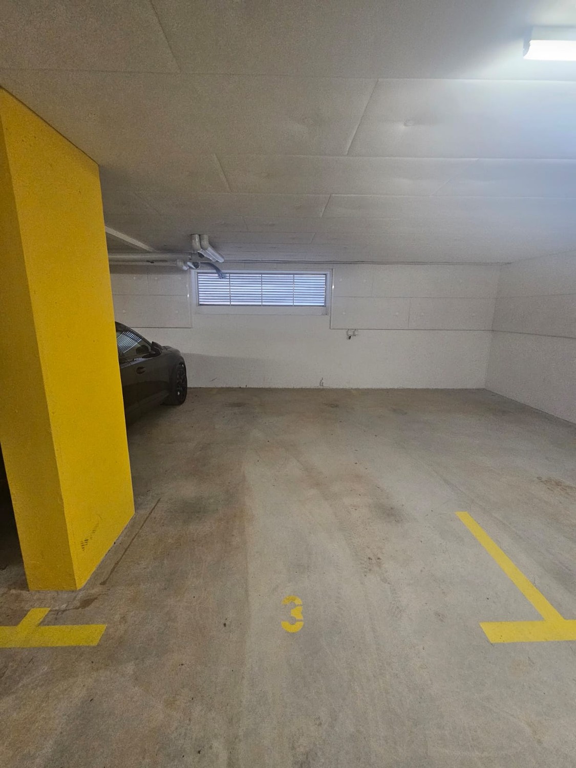 Open slot, photo 4 of 5