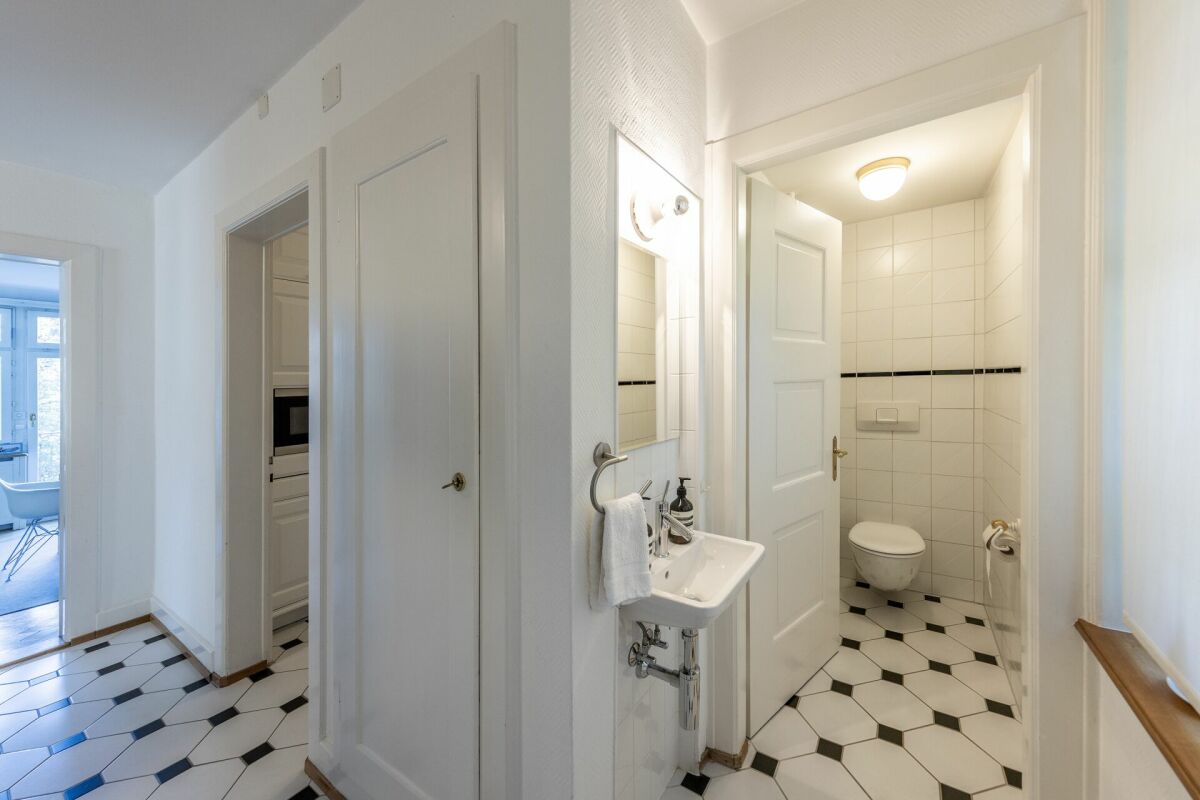 9 ½ rooms villa, photo 6 of 9