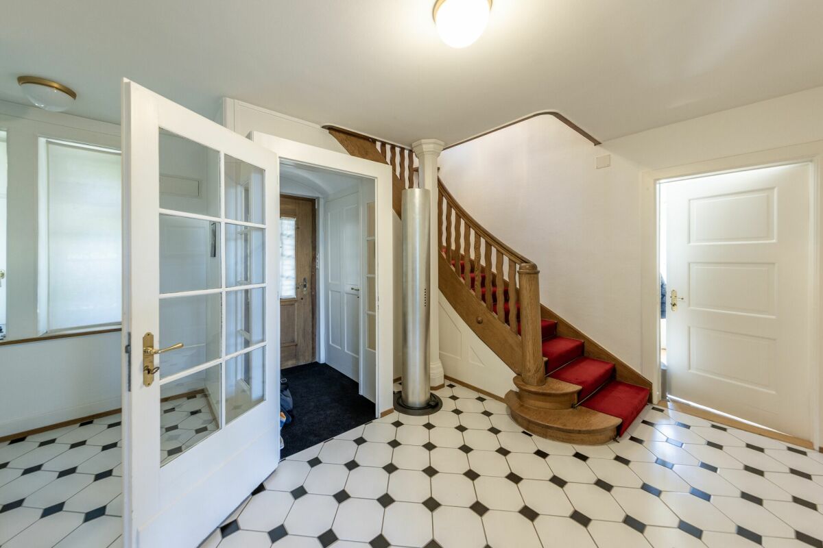 9 ½ rooms villa, photo 3 of 9