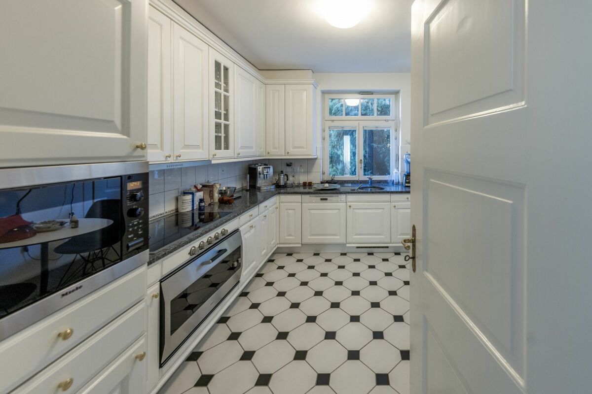 9 ½ rooms villa, photo 2 of 9