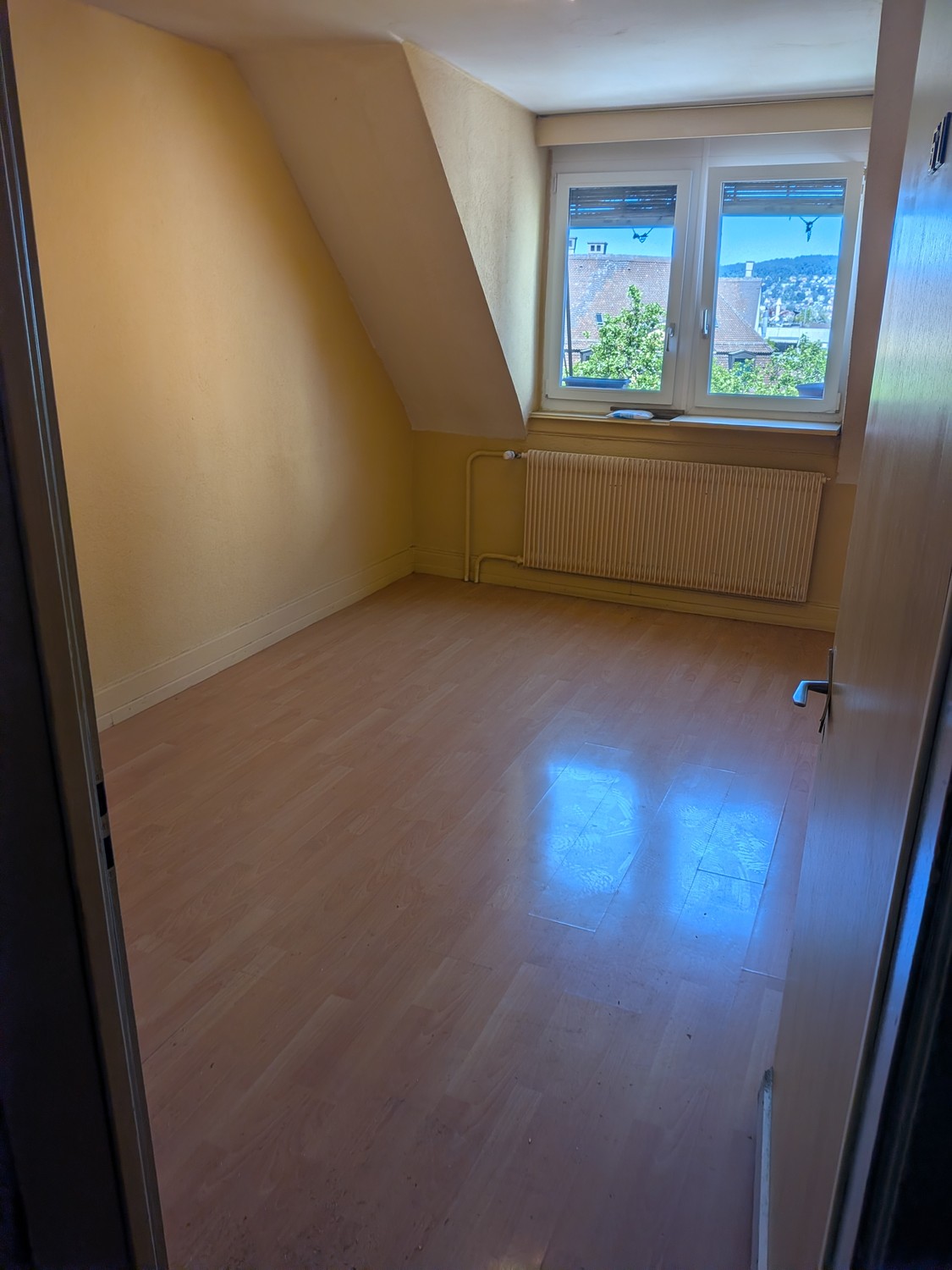 1 room single room, photo 3 of 7