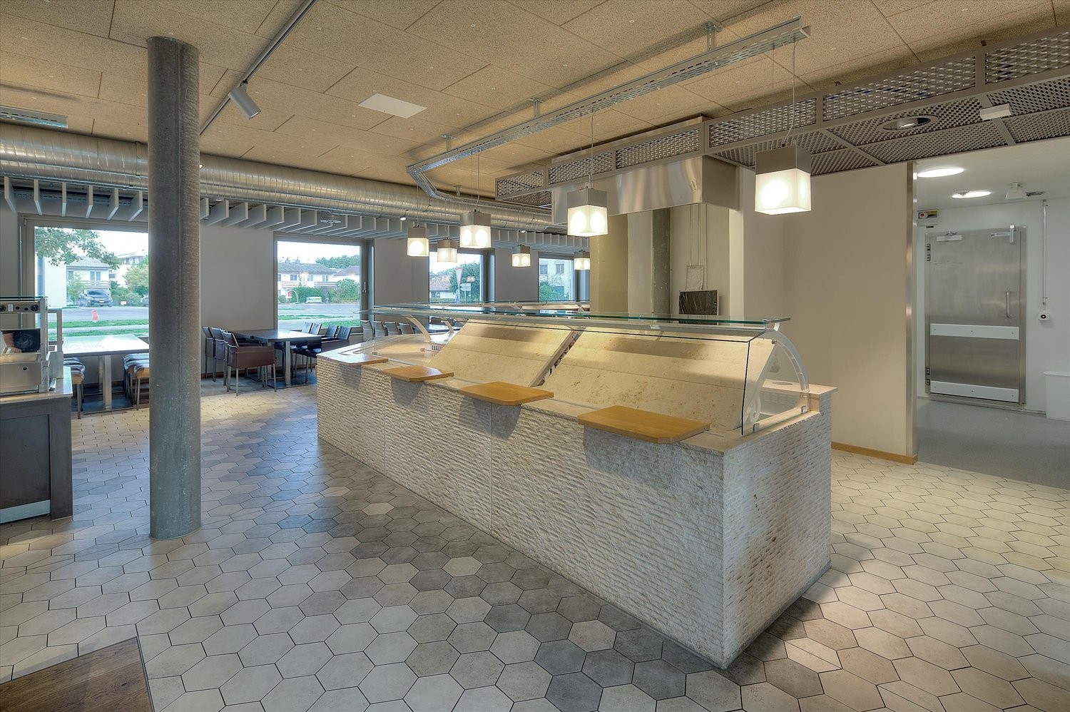 124m² commercial, photo 4 of 7
