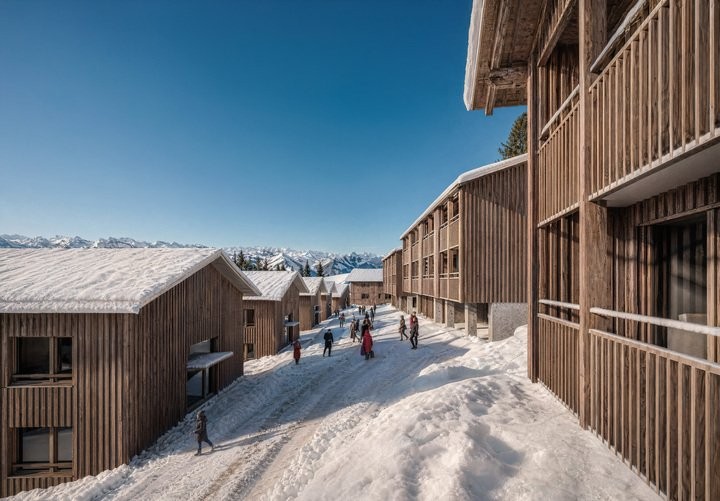 10033m² building land, photo 1 of 8