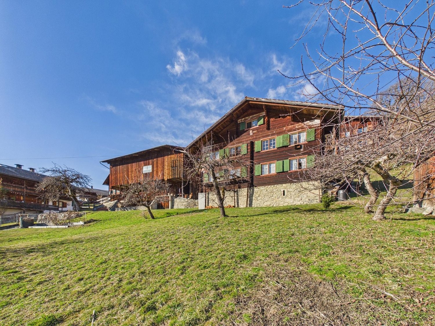 10 ½ rooms chalet, photo 1 of 4