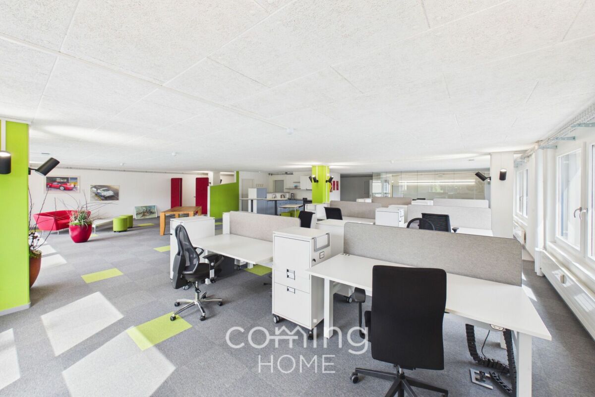 230m² commercial, photo 1 of 10