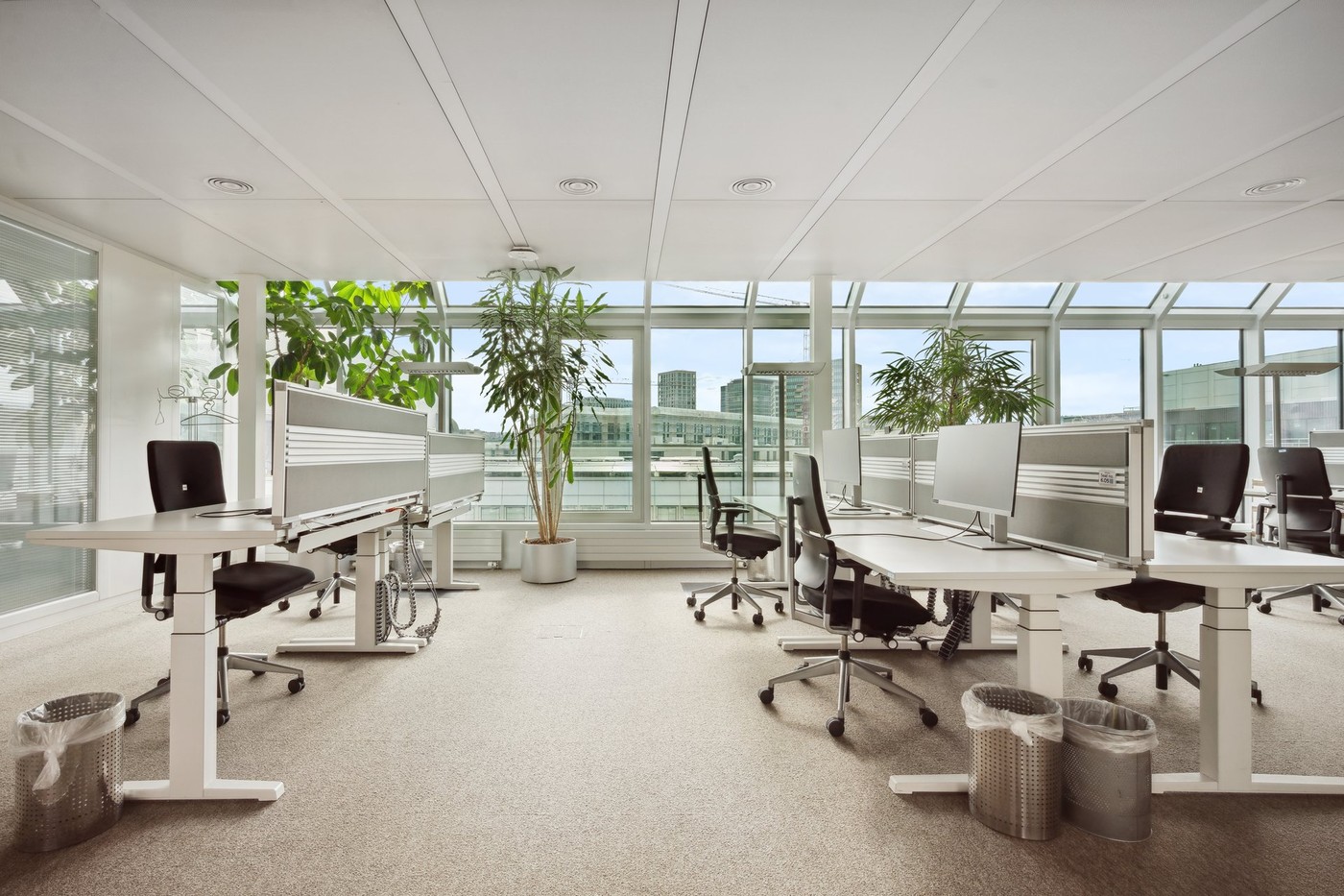 635m² office, photo 3 of 10