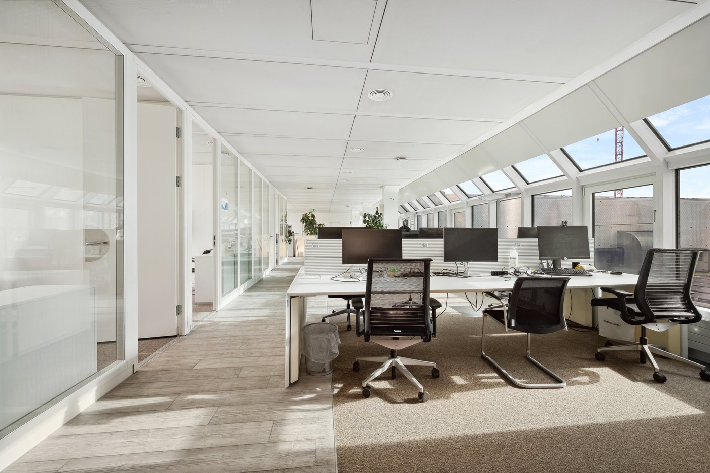 635m² office, photo 7 of 10