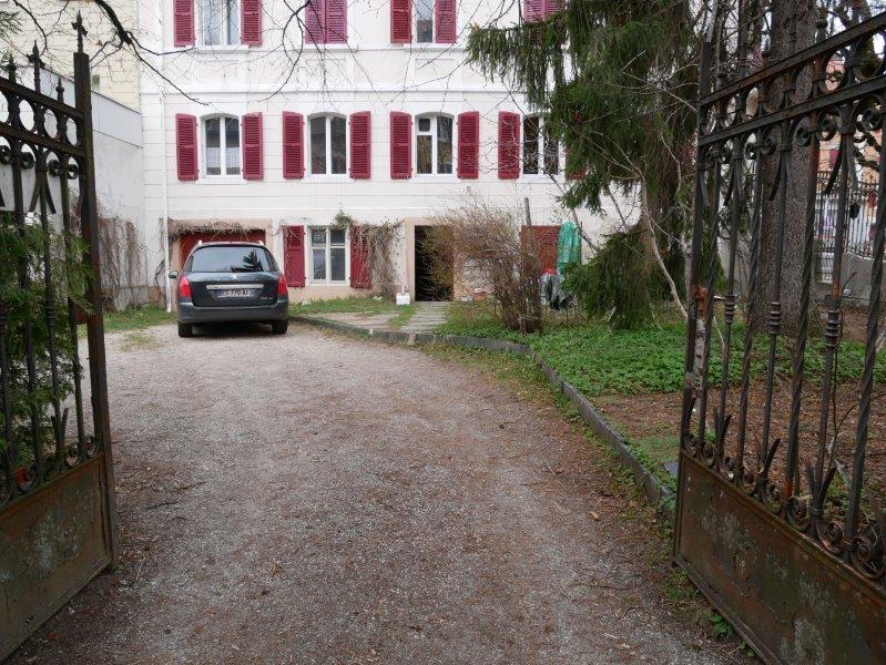 1 room single room