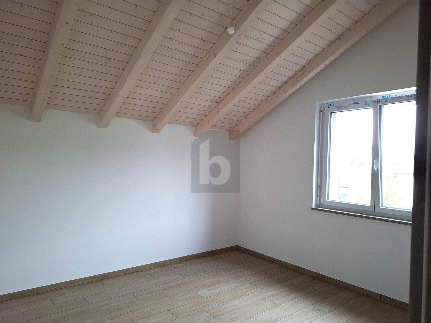4 ½ rooms attic flat, photo 3 of 4