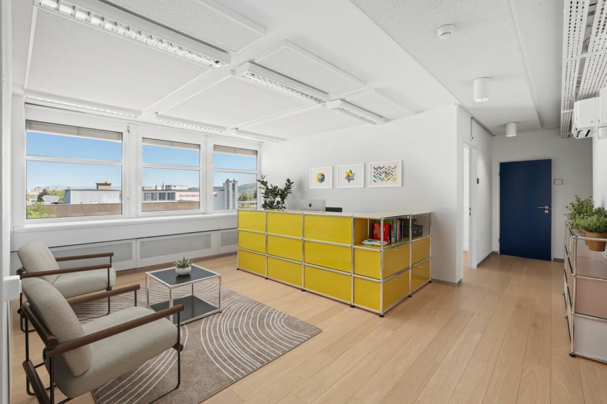 190m² commercial 

Attractifs bureaux avec loyer échelonné et disponibilité immédiate 

Vous recherchez un nouveau siège social déjà entièrement aménagé et offrant un environnement de travail agréable à votre équipe ? 

À la Sternenhofstrasse 15 à Reinach, nous louons dès maintenant ou sur demande e