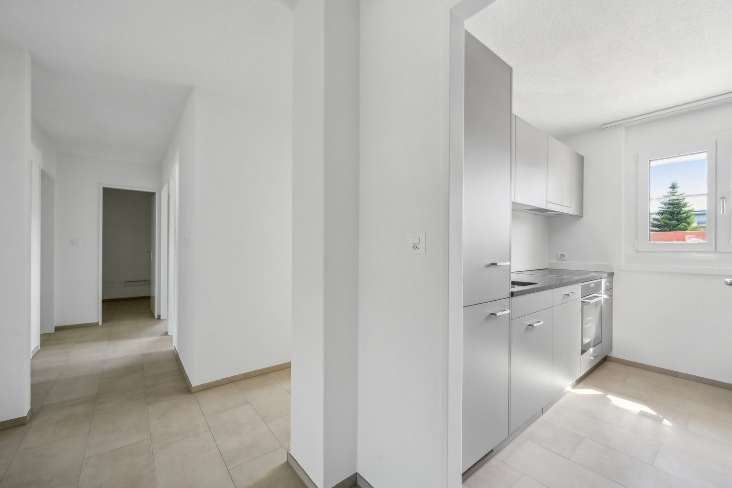 3 rooms apartment, photo 3 of 8