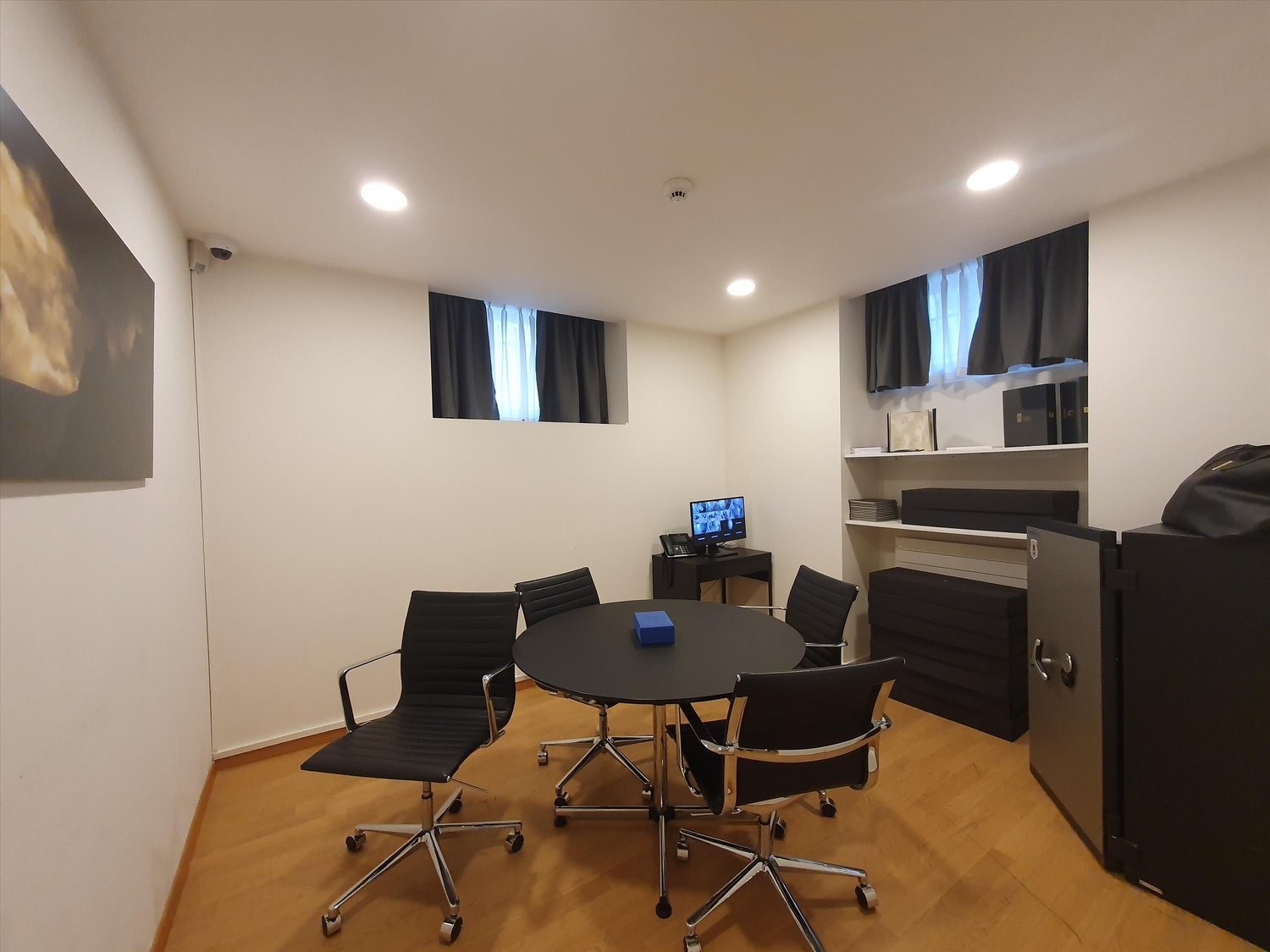 118m² office, photo 3 of 4
