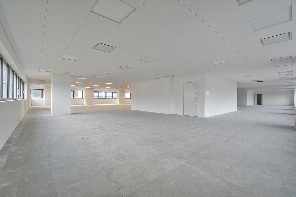 Office, photo 4 of 9