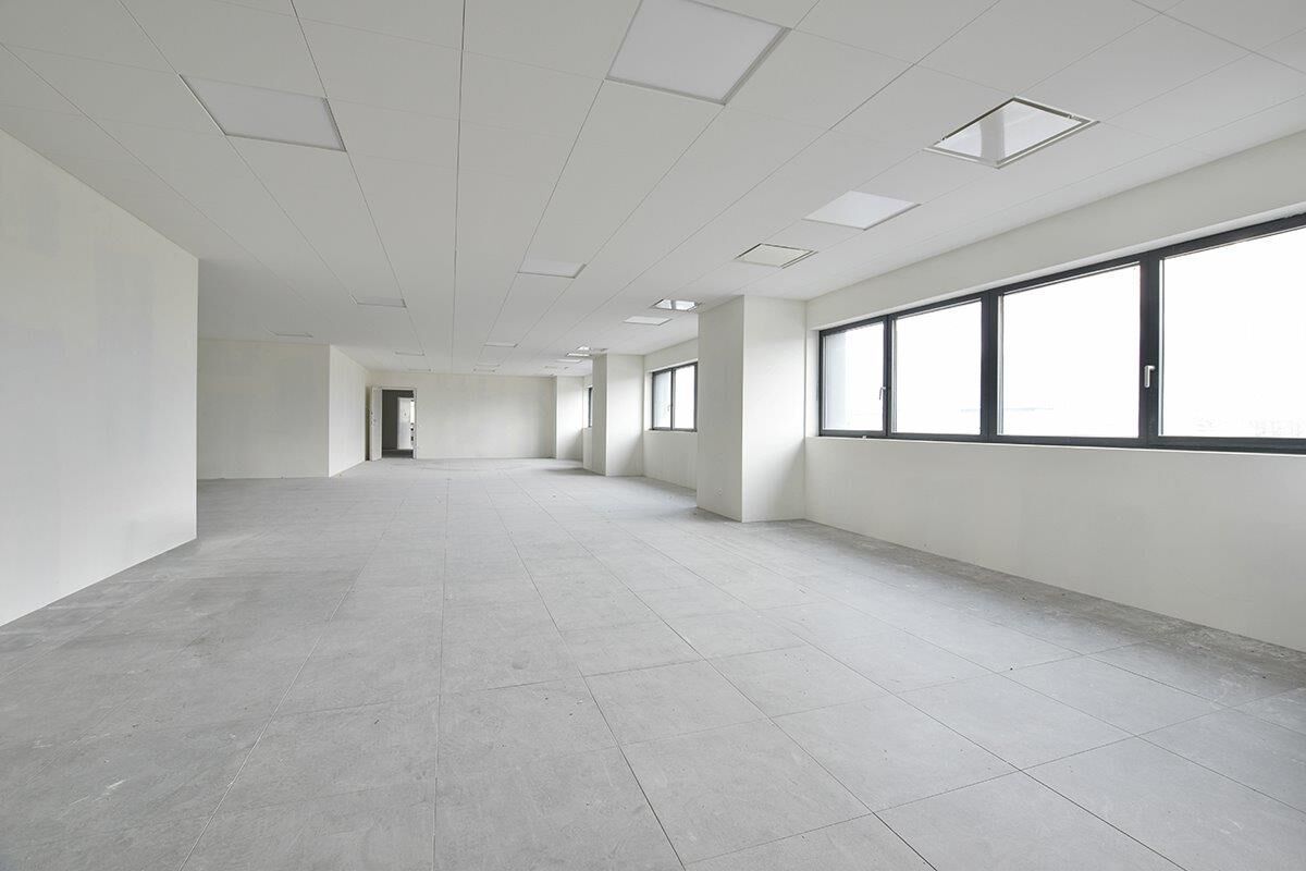 Office, photo 5 of 9
