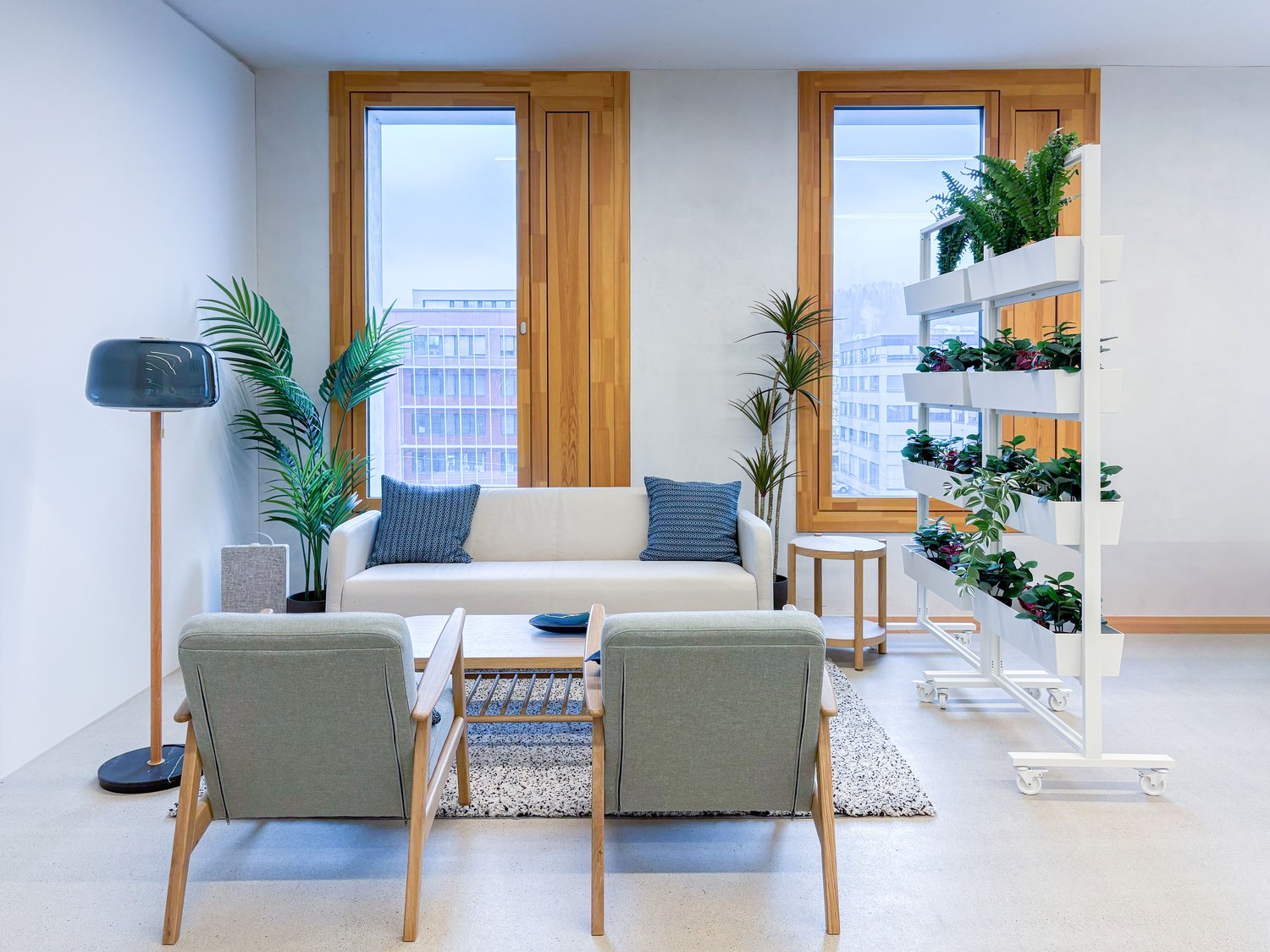 300m² office, photo 1 of 10