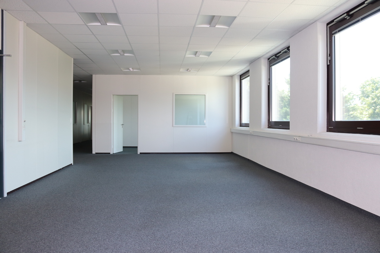 380m² office, photo 7 of 7